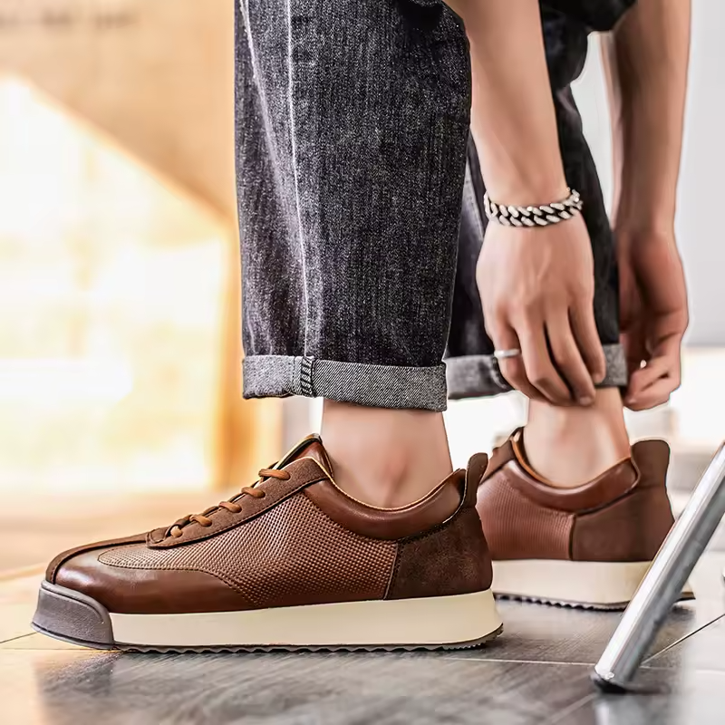 Alvaro Burnished Runner Sneaker