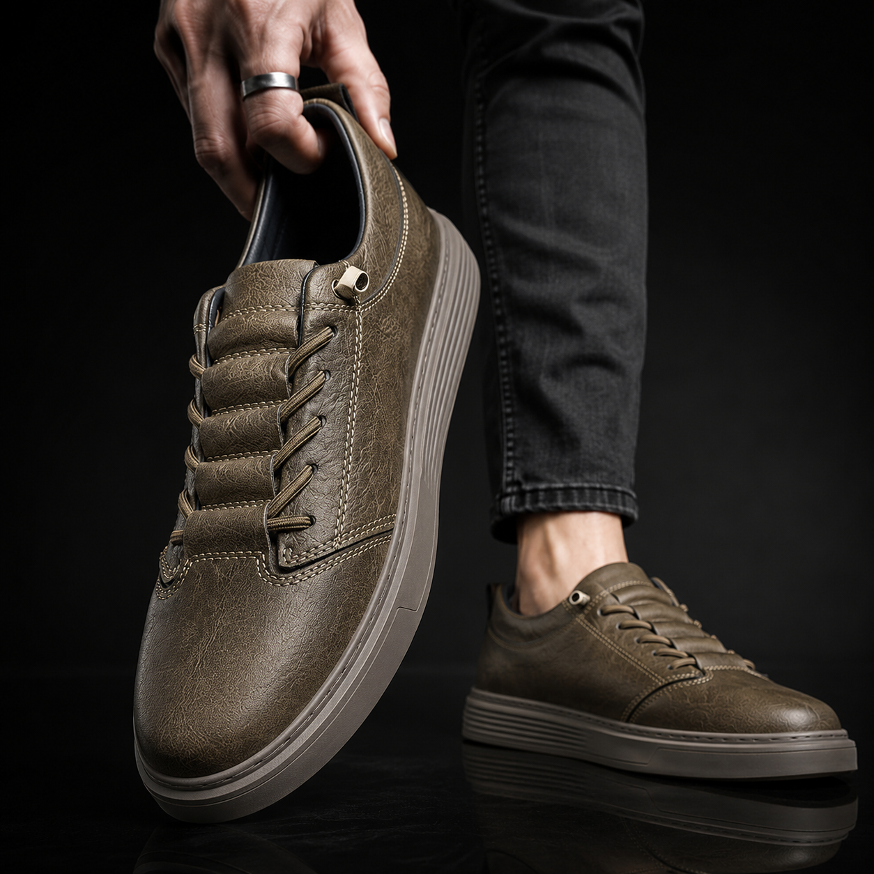 Gianni Leather Lace-Up Shoes