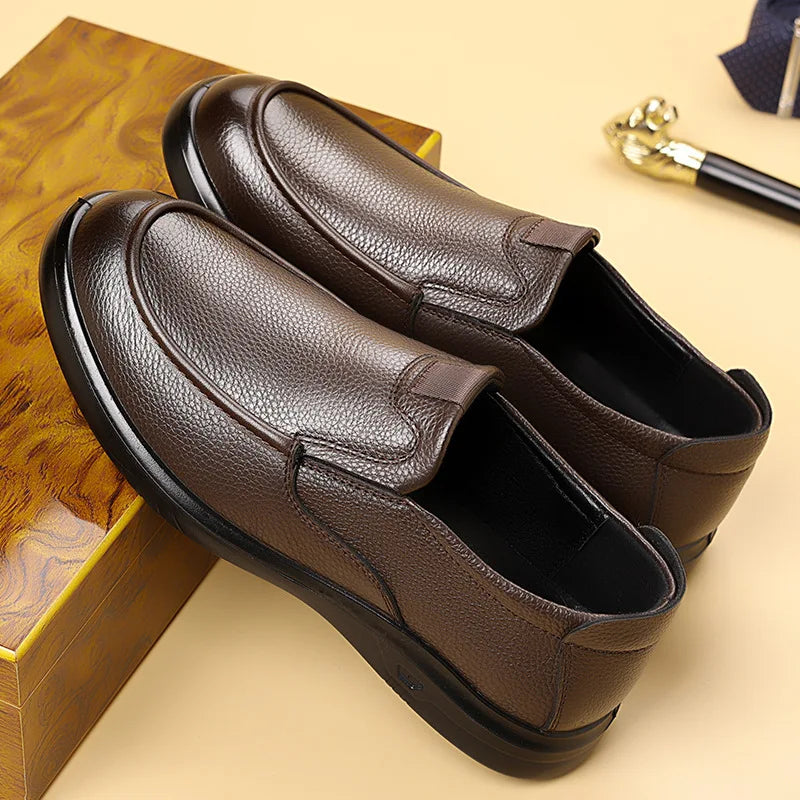 New First-layer Cowhide Casual Leather Shoes Men's Genuine Leather and Breathable New Business Men's Soft-soled Comfortable Shoe 1